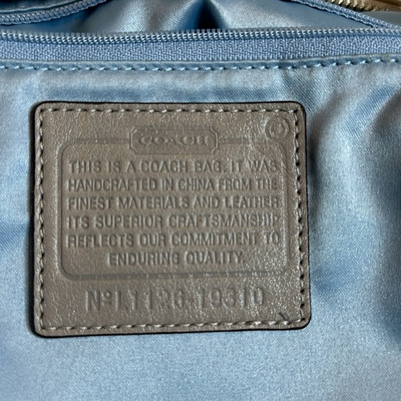 GUC Coach Kristin Python Croc Embossed Cream/Grey Leather Hand/Shoulder Bag - Picture 11 of 16